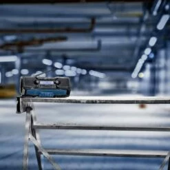 BOSCH Radio Chantier 18 V Li-Ion GPB18V-2SC - 06014A3100 -Bosch Soldes Magasin bosch radio chantier 14 18 v li ion gpb18v 2sc 06014a3100 3