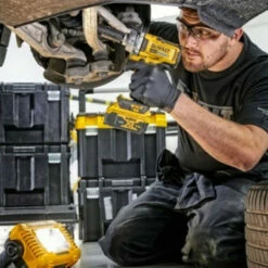 DEWALT Projecteur De Chantier Compact 12 18 54 V XR Solo - DCL077-XJ -Bosch Soldes Magasin dewalt projecteur de chantier compact 12 18 54 v xr solo dcl077 xj 4