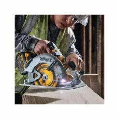 DEWALT Scie Circulaire 190mm 18V ADVANTAGE 6 Ah 1 Bat - DCS573T1-QW -Bosch Soldes Magasin dewalt scie circulaire 190mm 18v advantage 6 ah 1 bat dcs573t1 qw 2