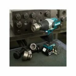 MAKITA Boulonneuse à Choc 3/4" 18V 5Ah - DTW1001RTJ -Bosch Soldes Magasin makita boulonneuse a choc 3 4 18v 5ah dtw1001rtj 2