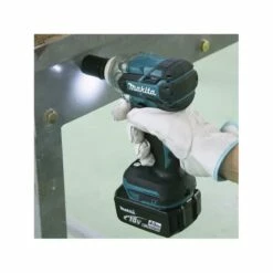MAKITA Boulonneuse à Chocs 280Nm 18V 5.0Ah - DTW285RTJ -Bosch Soldes Magasin makita boulonneuse a chocs 280nm 18v 50ah dtw285rtj 2