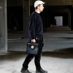 SCANGRIP Projecteur Bluetooth 10 000 Lumens 5.2Ah NOVA 10 CAS - 03.6131 -Bosch Soldes Magasin scangrip projecteur bluetooth 10 000 lumens 52ah nova 10 cas 036131 5