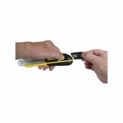STANLEY Cutter à Cartouche FatMax 18mm - 0-10-481 -Bosch Soldes Magasin stanley cutter a cartouche fatmax 18mm 0 10 481 3