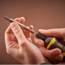 STANLEY Tournevis Assisté 4V FATMAX - FMHT66719-0 8 STANLEY Tournevis Assisté 4V FATMAX - FMHT66719-0 -Bosch Soldes Magasin stanley tournevis assiste 4v fatmax fmht66719 0 2