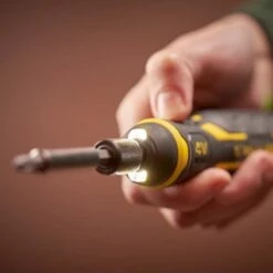 STANLEY Tournevis Assisté 4V FATMAX - FMHT66719-0 9 STANLEY Tournevis Assisté 4V FATMAX - FMHT66719-0 -Bosch Soldes Magasin stanley tournevis assiste 4v fatmax fmht66719 0 3