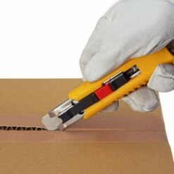 TAJIMA Couteau Lame Ambidextre Safety Knife - LC959X/Y1 -Bosch Soldes Magasin tajima couteau lame ambidextre safety knife lc959xy1 3